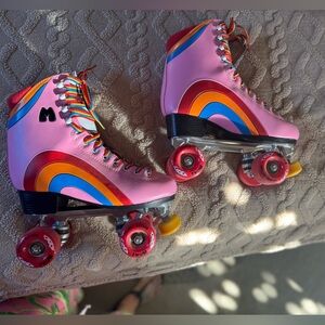 Moxie Rainbow Rider size 8 roller skates. Worn once to take for a test drive.